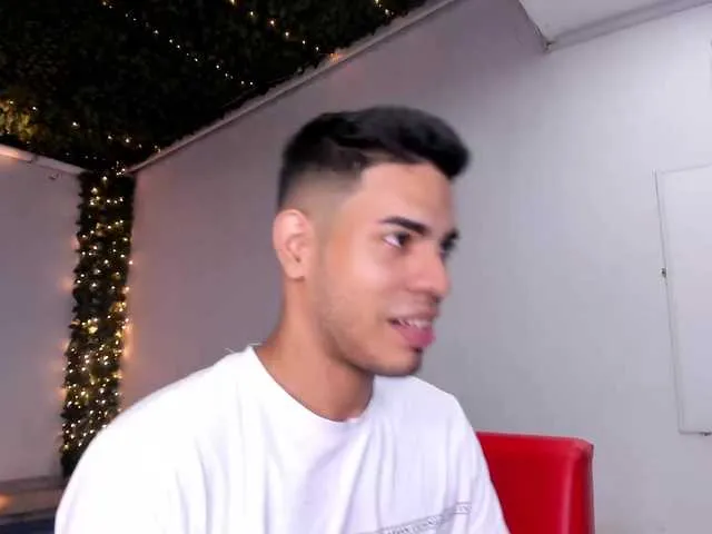 Live sex webcam photo for TerryBounce #278211725