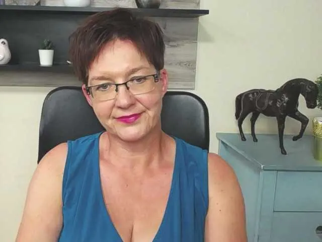 Live sex webcam photo for TerryLovex #275870277