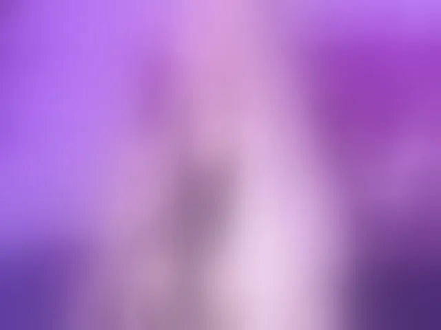 Live sex webcam photo for TessaM2 #293688554