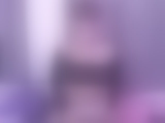 Live sex webcam photo for TessaM2 #293960855