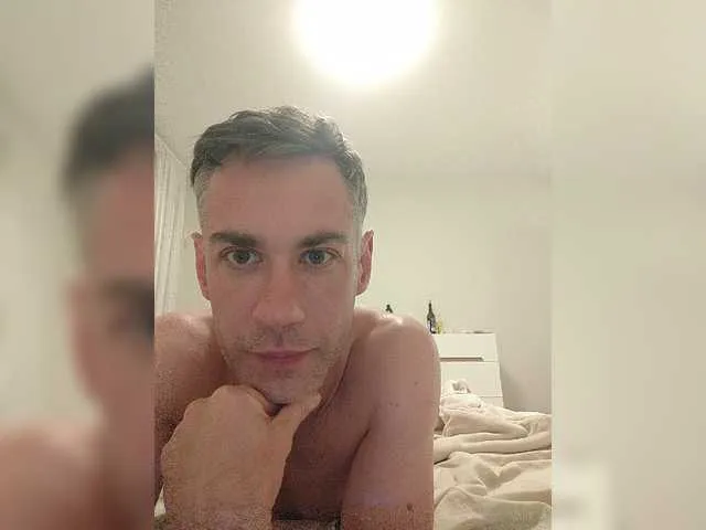 Live sex webcam photo for TeyaWarren #274120917