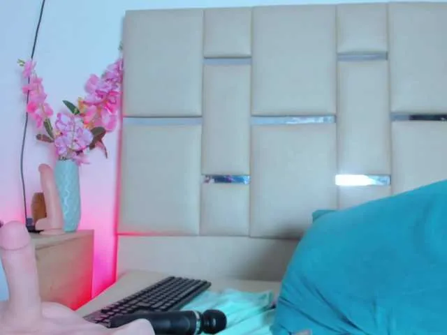 Live sex webcam photo for ThailyMaisson #292147947