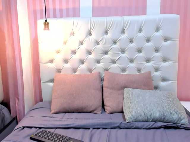 Live sex webcam photo for Thammara #273140547