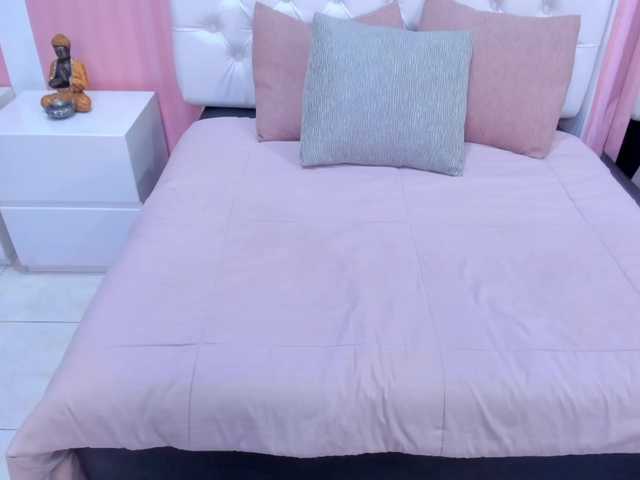 Live sex webcam photo for Thammara #273293639