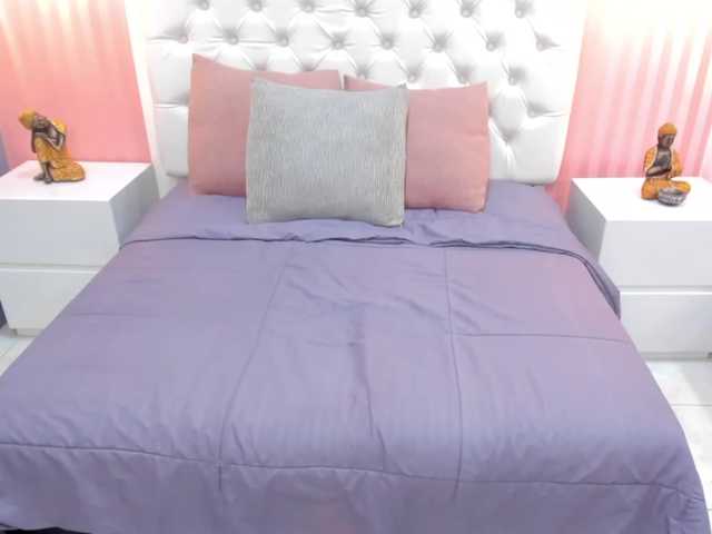 Live sex webcam photo for Thammara #273429365