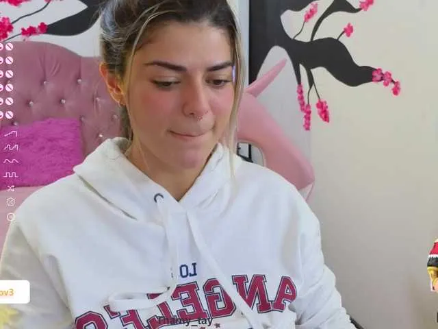 Live sex webcam photo for Thamy-tay #276697702