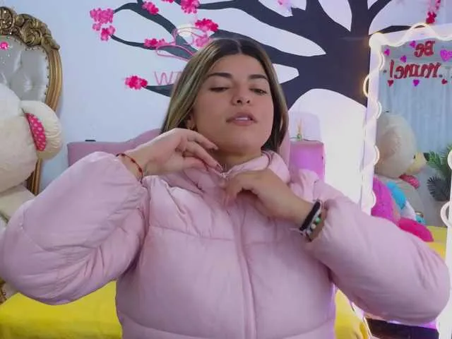 Live sex webcam photo for Thamy-tay #277117147