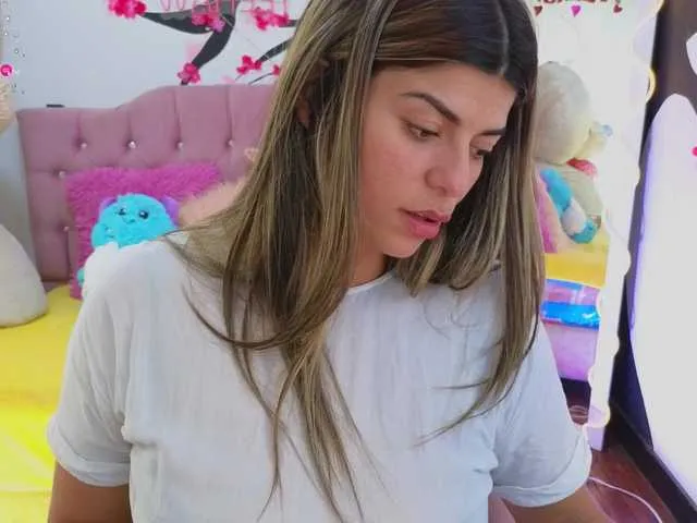 Live sex webcam photo for Thamy-tay #277118927