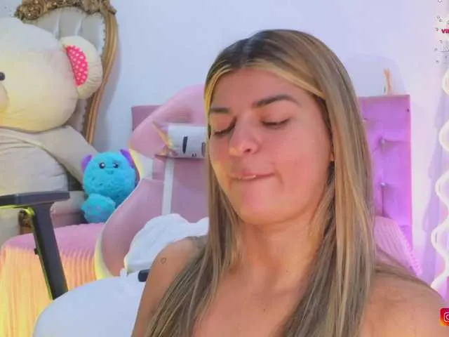 Live sex webcam photo for Thamy-tay #277262309