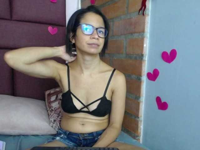 Live sex webcam photo for Thaysha-Adams #272434406