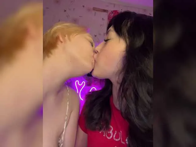 Live sex webcam photo for The-best-babies #291201424