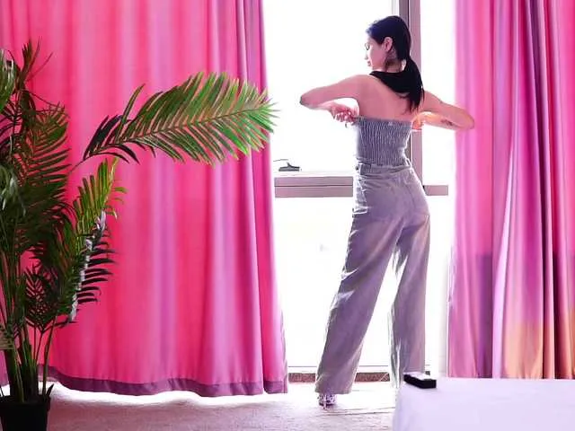 Live sex webcam photo for TheAyana #278042415