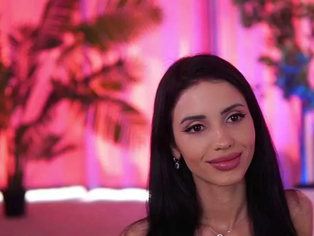 Live sex webcam photo for TheAyana #278165918