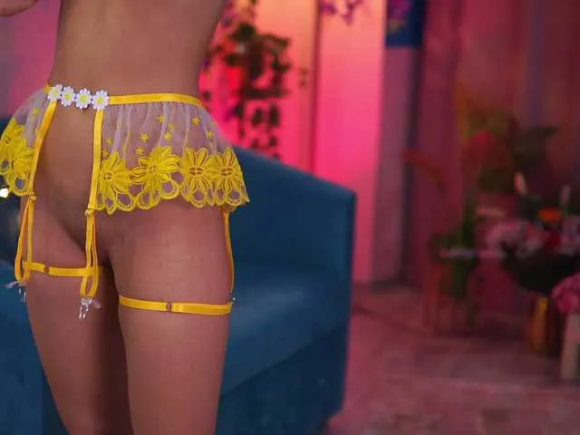 Live sex webcam photo for TheAyana #290625722