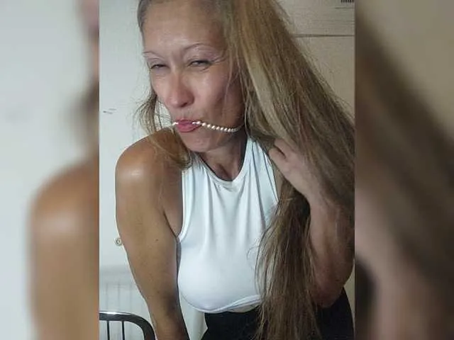 Live sex webcam photo for TheDime #287937690