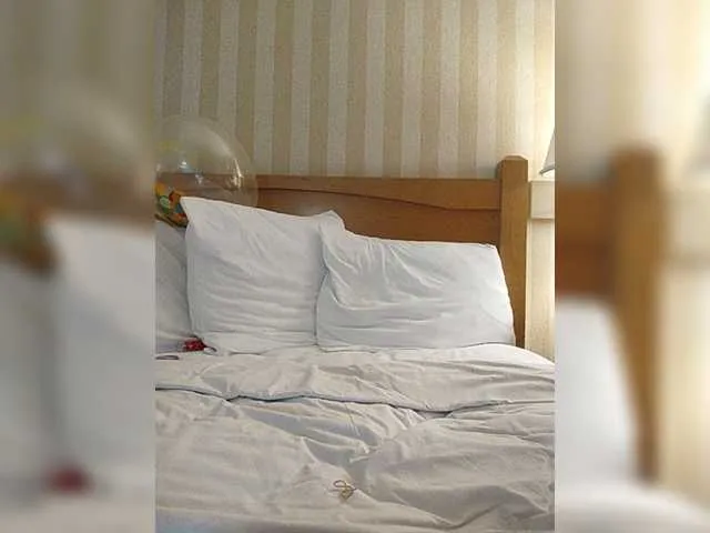 Live sex webcam photo for TheDime #287937725