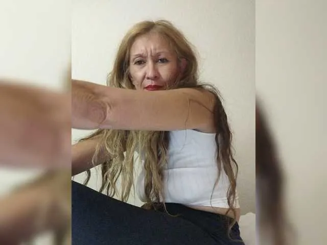 Live sex webcam photo for TheDime #287937726