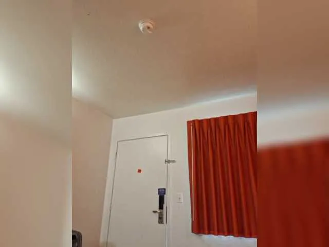 Live sex webcam photo for TheDime #287937767