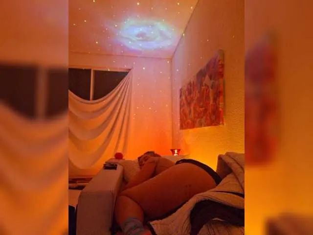 Live sex webcam photo for TheDime #287937790