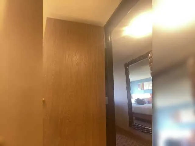 Live sex webcam photo for TheDime #290304808