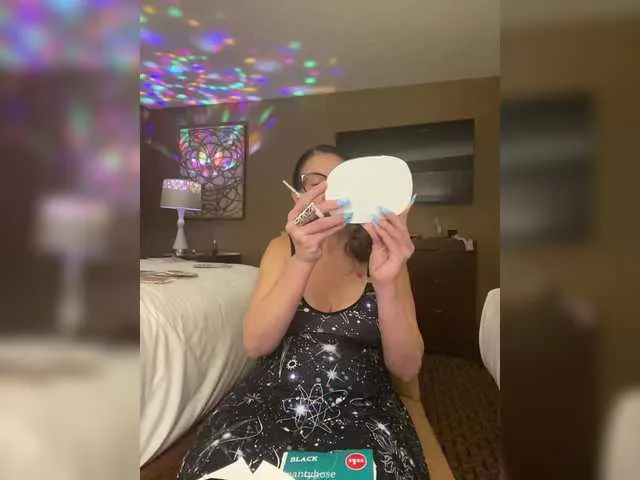 Live sex webcam photo for TheDime #290320969