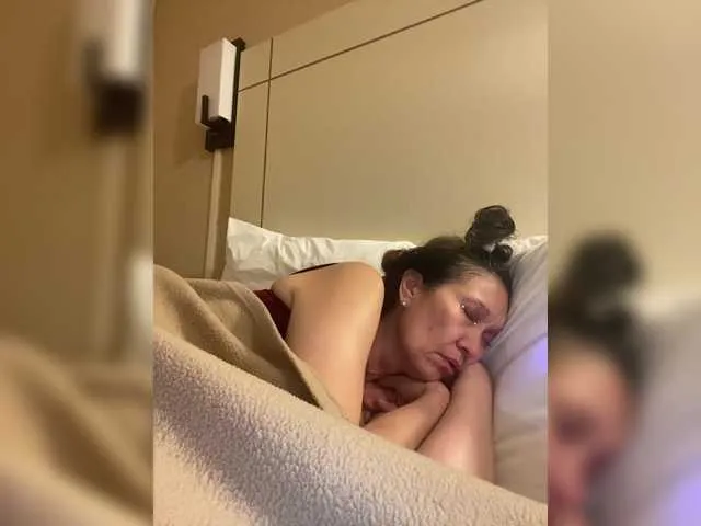 Live sex webcam photo for TheDime #290798038