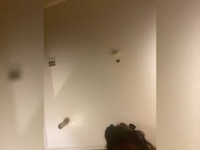 Live sex webcam photo for TheDime #291575125