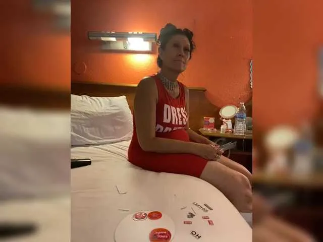 Live sex webcam photo for TheDime #291595150