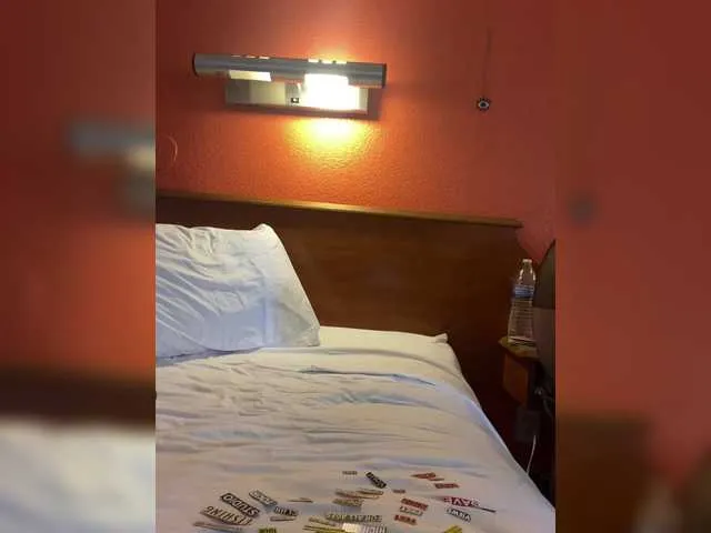 Live sex webcam photo for TheDime #291606386