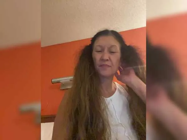 Live sex webcam photo for TheDime #291609207