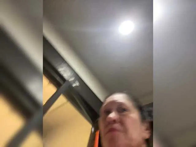 Live sex webcam photo for TheDime #291633463