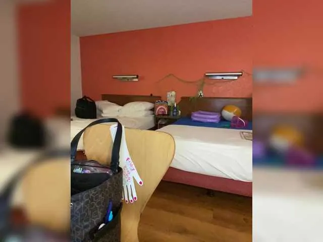 Live sex webcam photo for TheDime #291677242