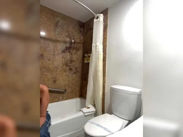 Live sex webcam photo for TheDime #291707354