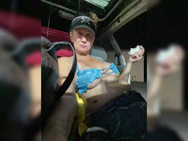 Live sex webcam photo for TheDime #291713128