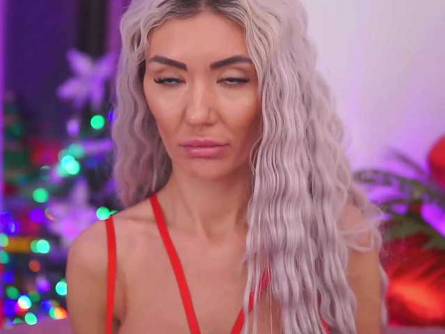 Live sex webcam photo for TheFallingAngel #276988526