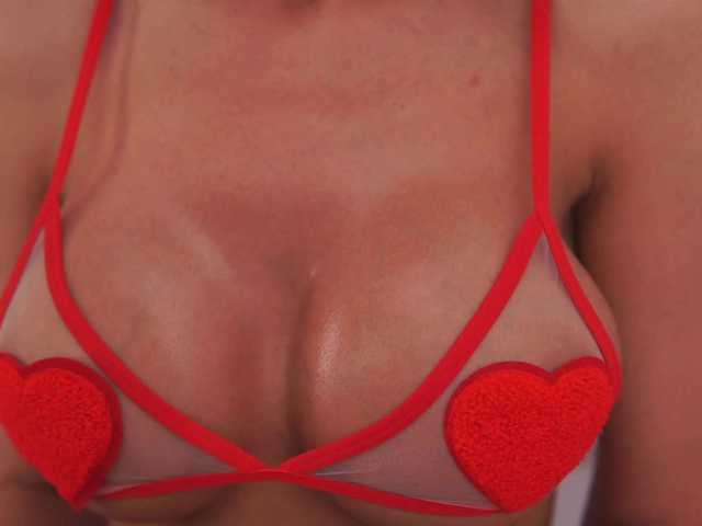 Live sex webcam photo for TheFallingAngel #277304164