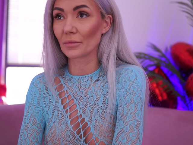 Live sex webcam photo for TheFallingAngel #278030629