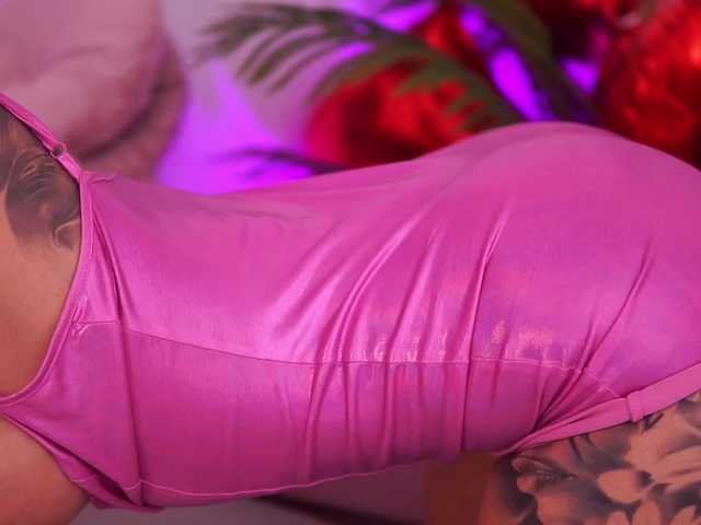 Live sex webcam photo for TheFallingAngel #284923044