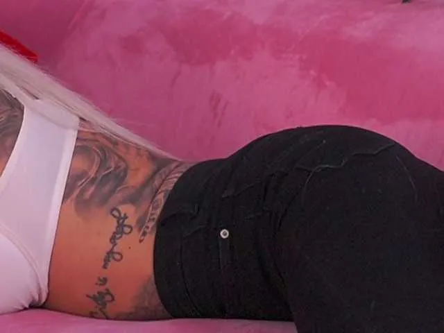 Live sex webcam photo for TheFallingAngel #293662502