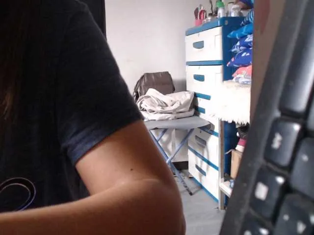 Live sex webcam photo for TheLastVIRGIN #290005165