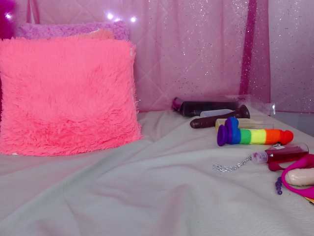 Live sex webcam photo for TheQueenAss #272422721