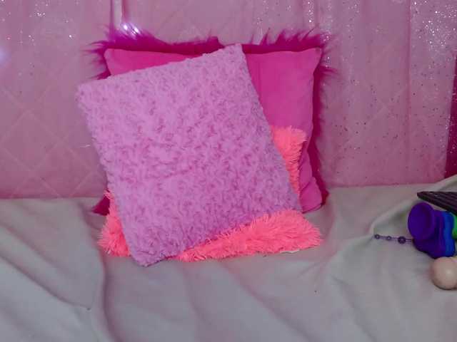 Live sex webcam photo for TheQueenAss #272552107