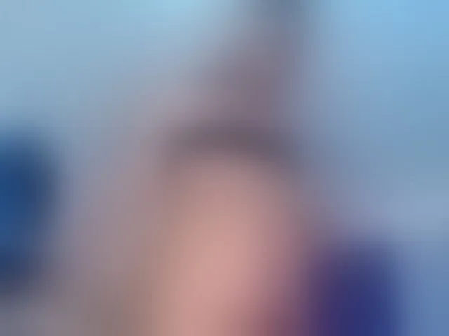 Live sex webcam photo for TheQueenns #293129643