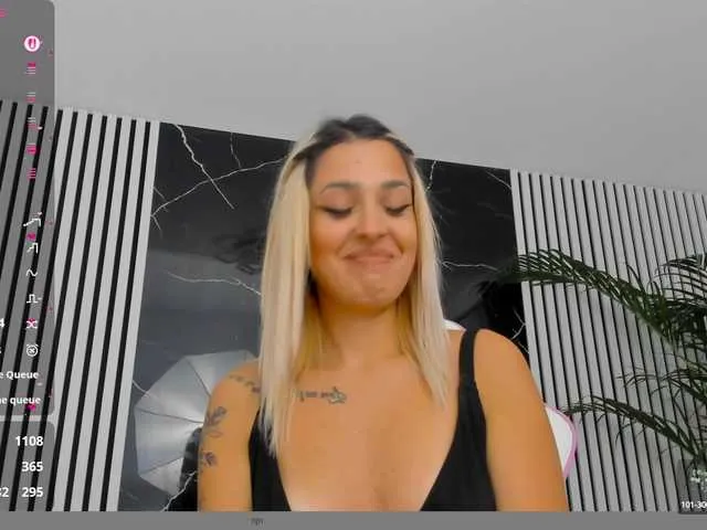 Live sex webcam photo for Theajoy #291977386