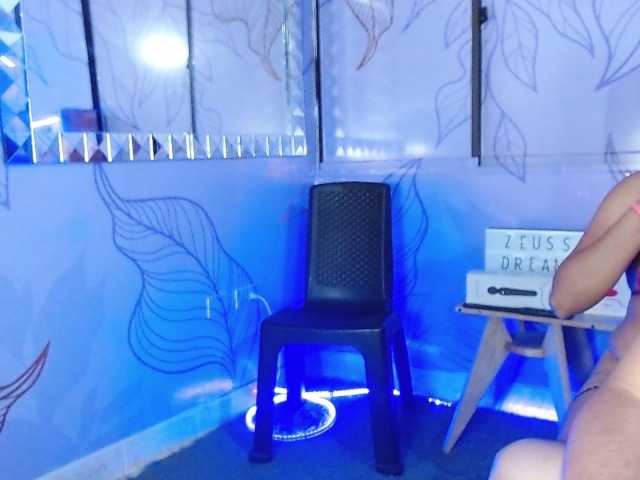 Live sex webcam photo for Thehotcouple2 #273610013