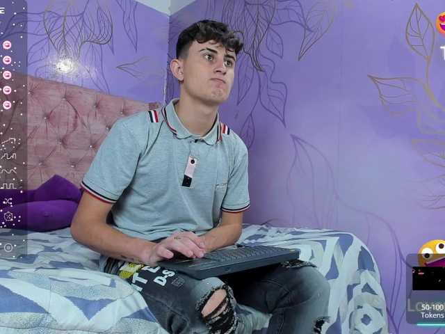 Live sex webcam photo for Theslimboy #277391360