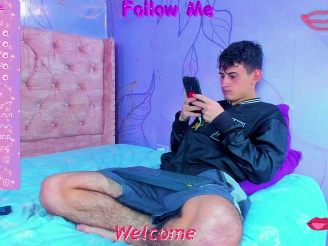 Live sex webcam photo for Theslimboy #277512166