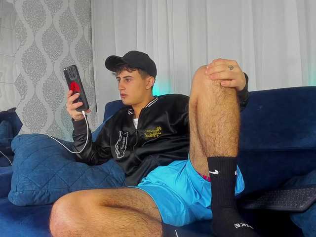 Live sex webcam photo for Theslimboy #278021428