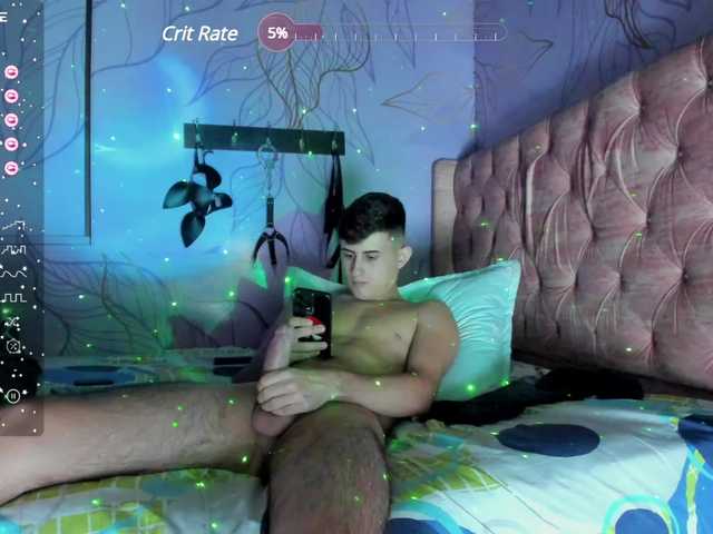 Live sex webcam photo for Theslimboy #278242652