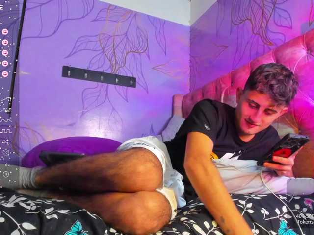 Live sex webcam photo for Theslimboy #278288644